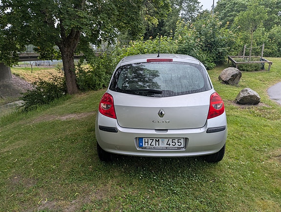 Renault Clio 6 of 8
