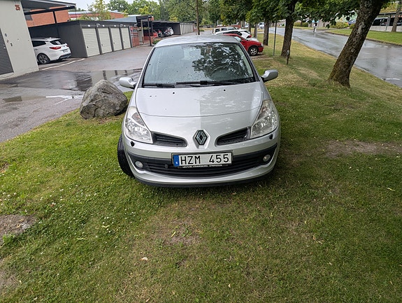 Renault Clio 3 of 8