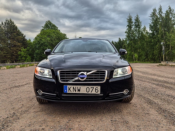 Volvo S80 2 of 14