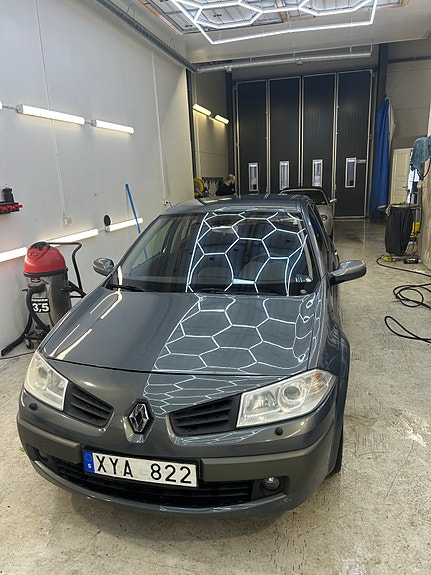 Renault Megane II 3 of 5