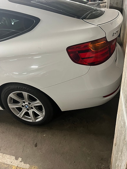 BMW 320d 3 of 6