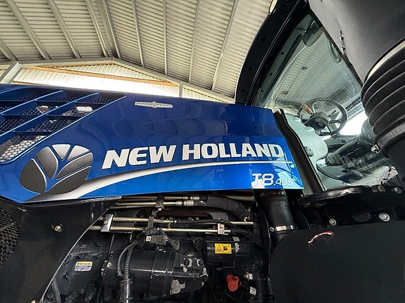 New Holland T8.435 Smartrax fullutrustad 795tim! 16 of 17
