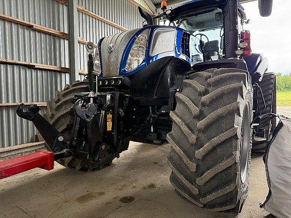 New Holland T8.435 Smartrax fullutrustad 795tim! 2 of 17