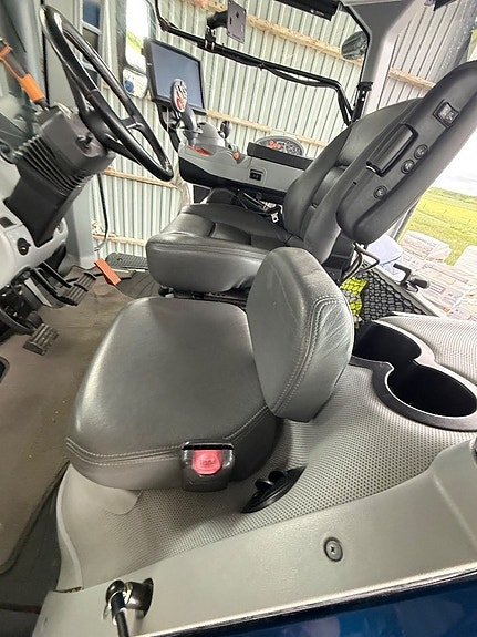 New Holland T8.435 Smartrax fullutrustad 795tim! 13 of 17