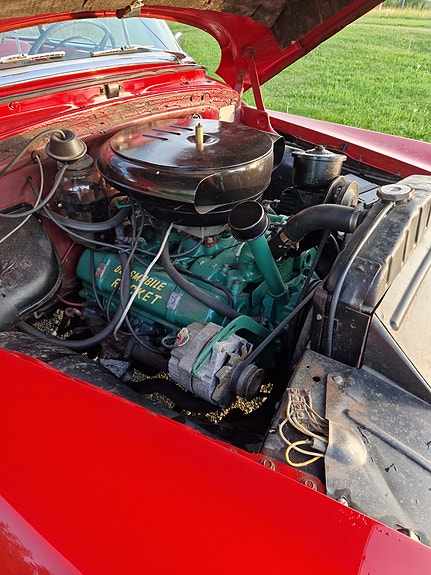 Oldsmobile Ninety Eight 4 of 5