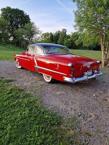 Oldsmobile Ninety-Eight 3 of 9