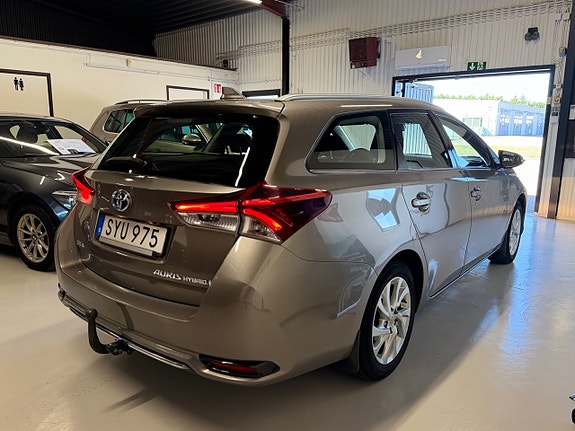 Toyota Auris 17 of 25