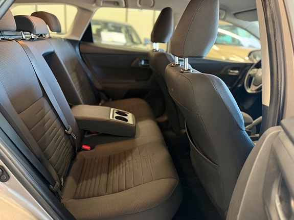 Toyota Auris 24 of 25