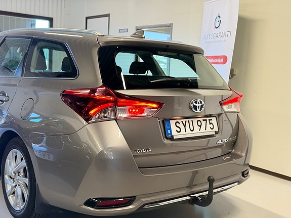 Toyota Auris 13 of 25