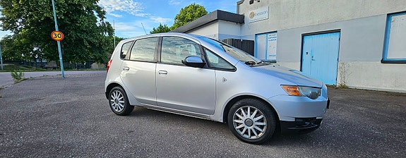 Mitsubishi Colt 2 of 5