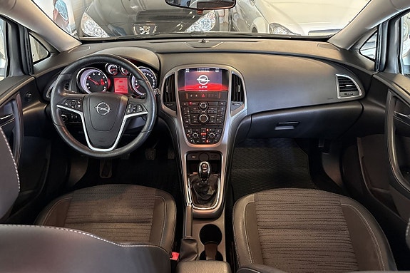 Opel Astra 13 of 21