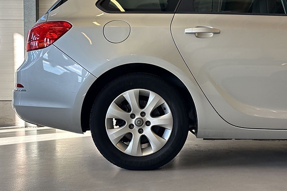 Opel Astra 9 of 21