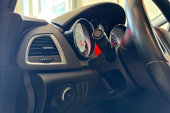Opel Astra 21 of 21