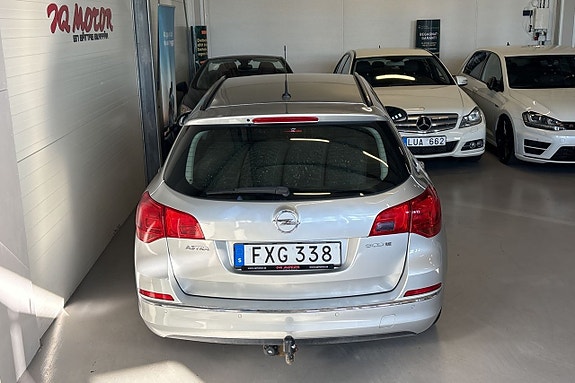 Opel Astra 8 of 21