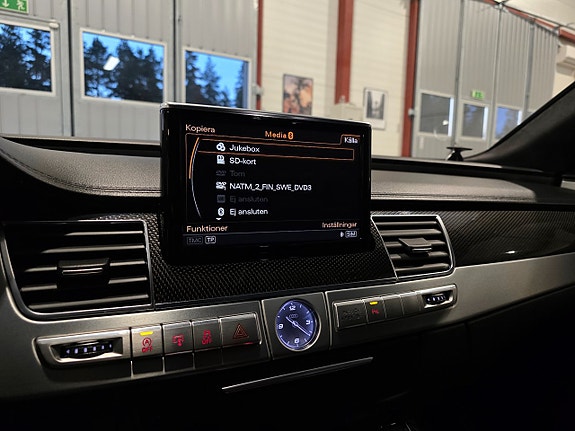 Audi S8 26 of 30