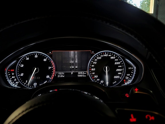 Audi S8 25 of 30