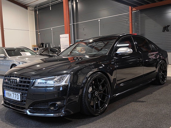 Audi S8