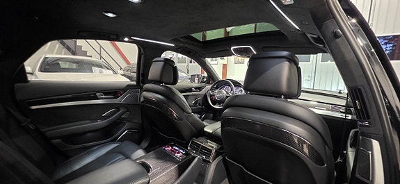 Audi S8 23 of 30