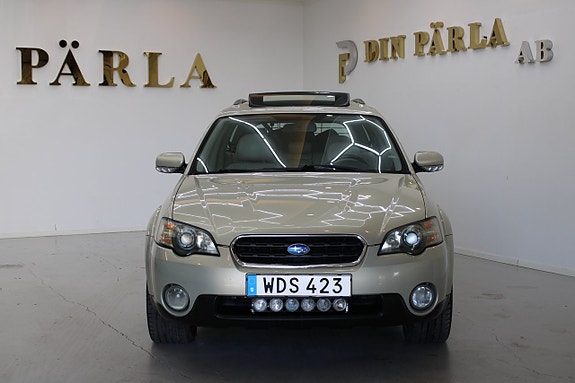 Subaru Outback 2 of 5