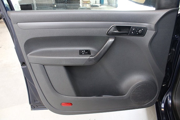 Volkswagen Caddy Maxi 8 of 11