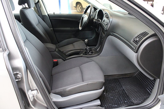 Saab 9-3 10 of 12