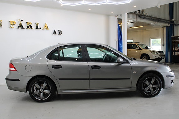 Saab 9-3 4 of 5