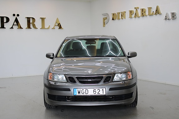 Saab 9-3 2 of 5