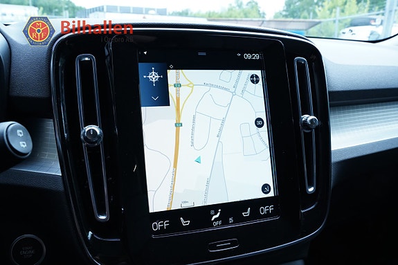 Volvo XC40 12 of 14