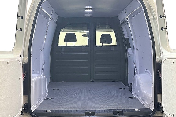 Volkswagen Caddy Maxi 13 of 27