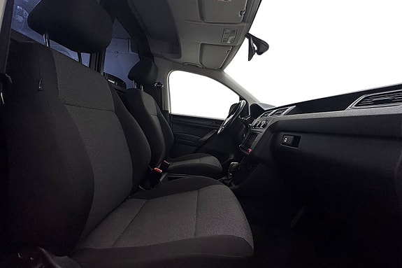Volkswagen Caddy Maxi 16 of 27