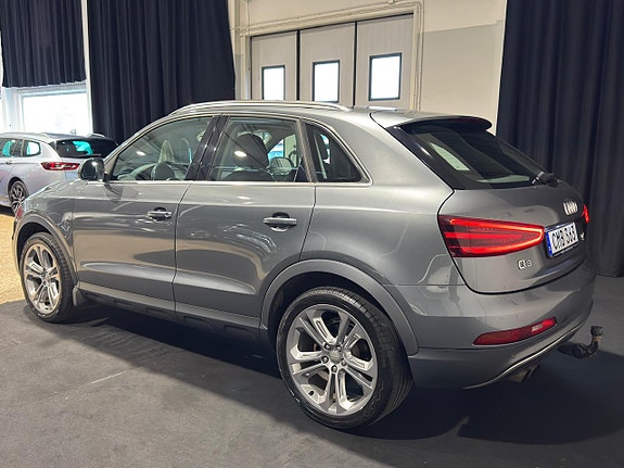 Audi Q3 3 of 5
