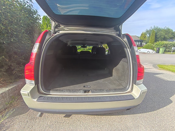 Volvo V70 7 of 14