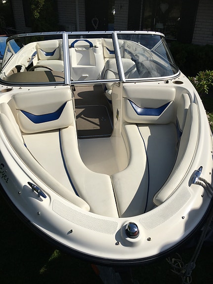 Bayliner 185 Bowrider 3 of 5