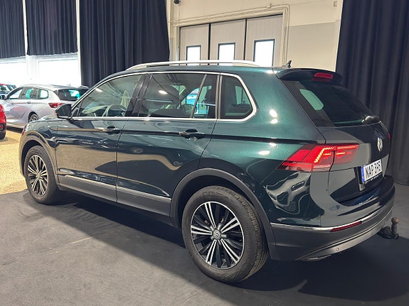 Volkswagen Tiguan 4 of 5