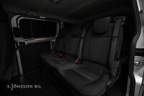 Ford Transit Custom 13 of 17