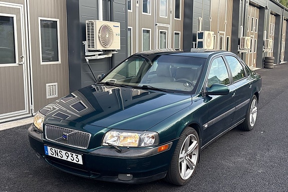 Volvo S80 3 of 19