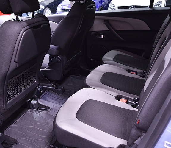 Citroen Grand C4 Picasso 16 of 19