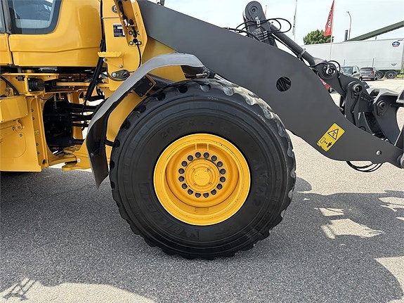Volvo L70H 14 of 24