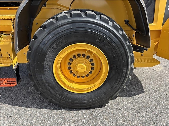 Volvo L70H 11 of 24