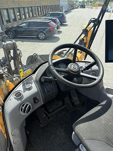 Volvo L70H 18 of 24