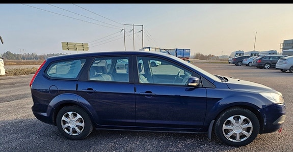 Ford Focus 2 of 5