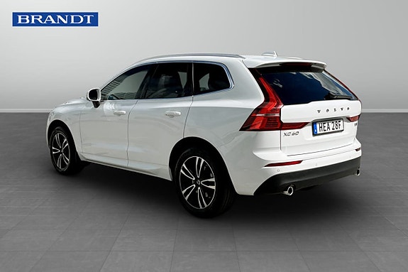 Volvo XC60 2 of 5
