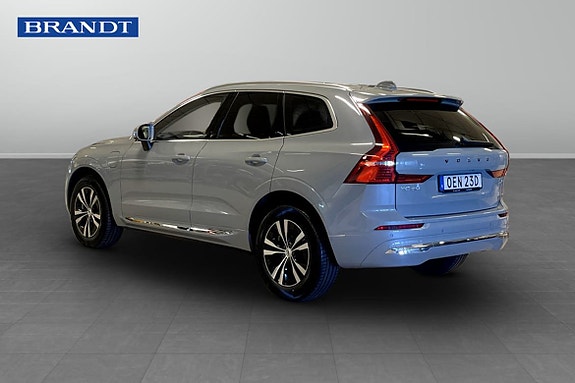 Volvo XC60 2 of 5