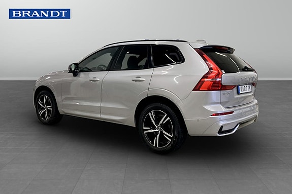 Volvo XC60 2 of 5