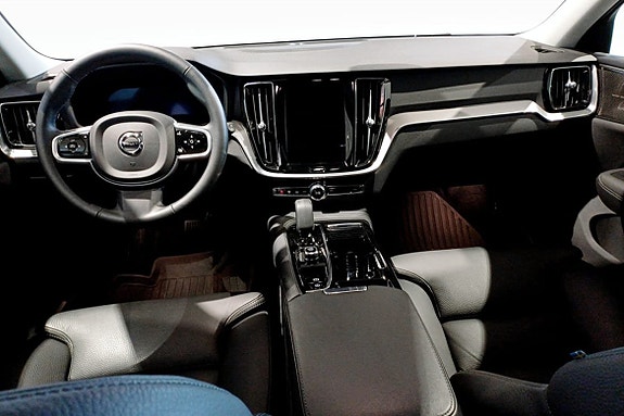 Volvo V60 4 of 5