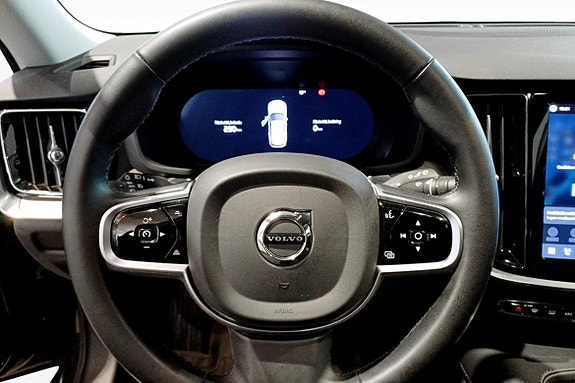 Volvo V60 7 of 12