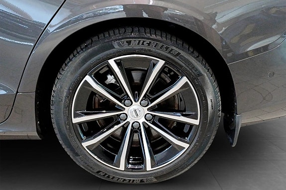 Volvo V60 10 of 12
