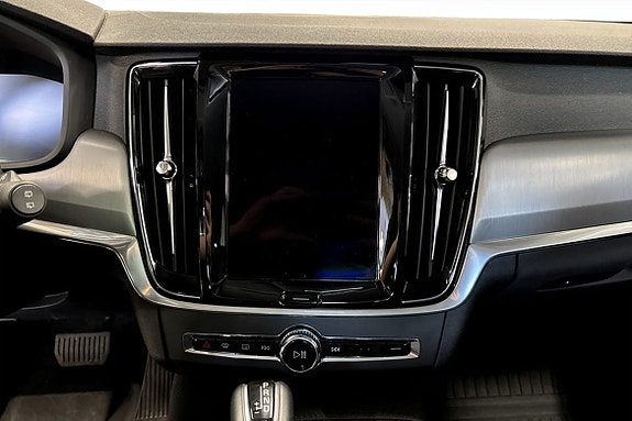 Volvo V90 11 of 18