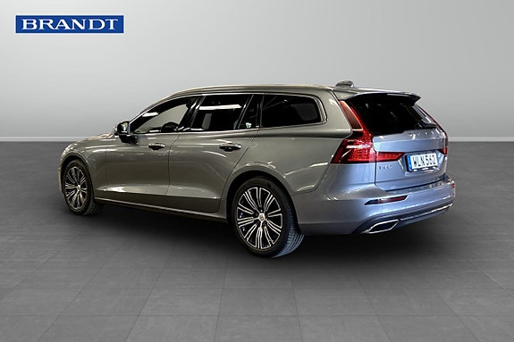 Volvo V60 2 of 9