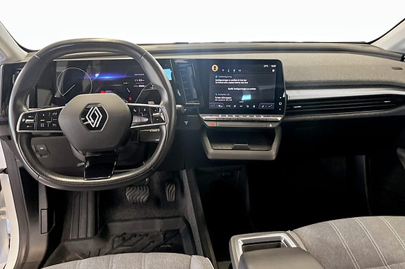Renault Megane E-Tech 4 of 5